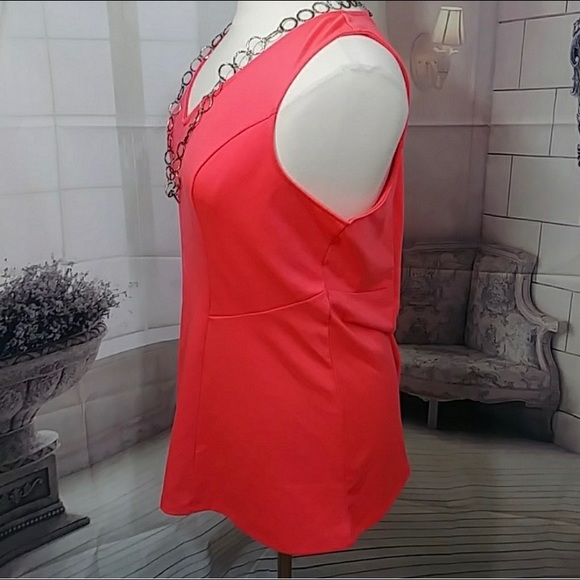 salmon pink sleeveless blouse - Picture 4 of 8